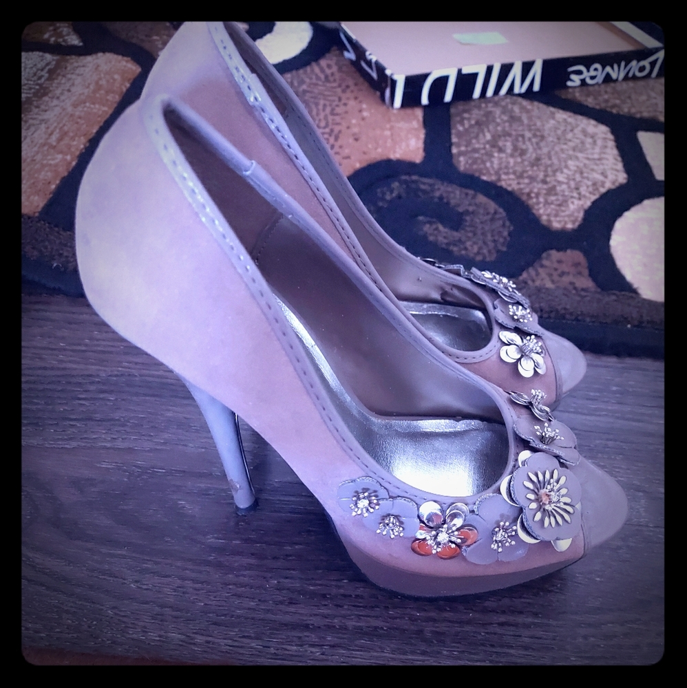 High heel shoes